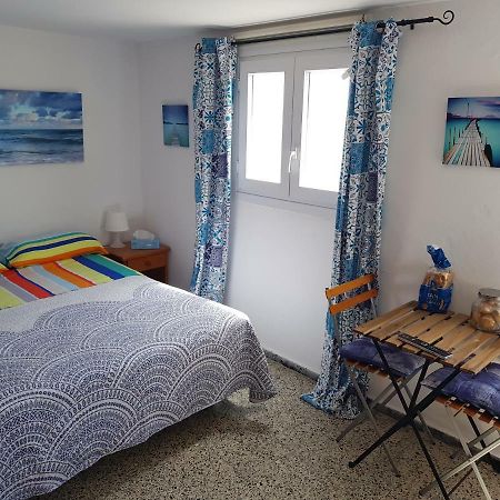 Bed And Breakfast By The Sea Pozo Izquierdo Esterno foto